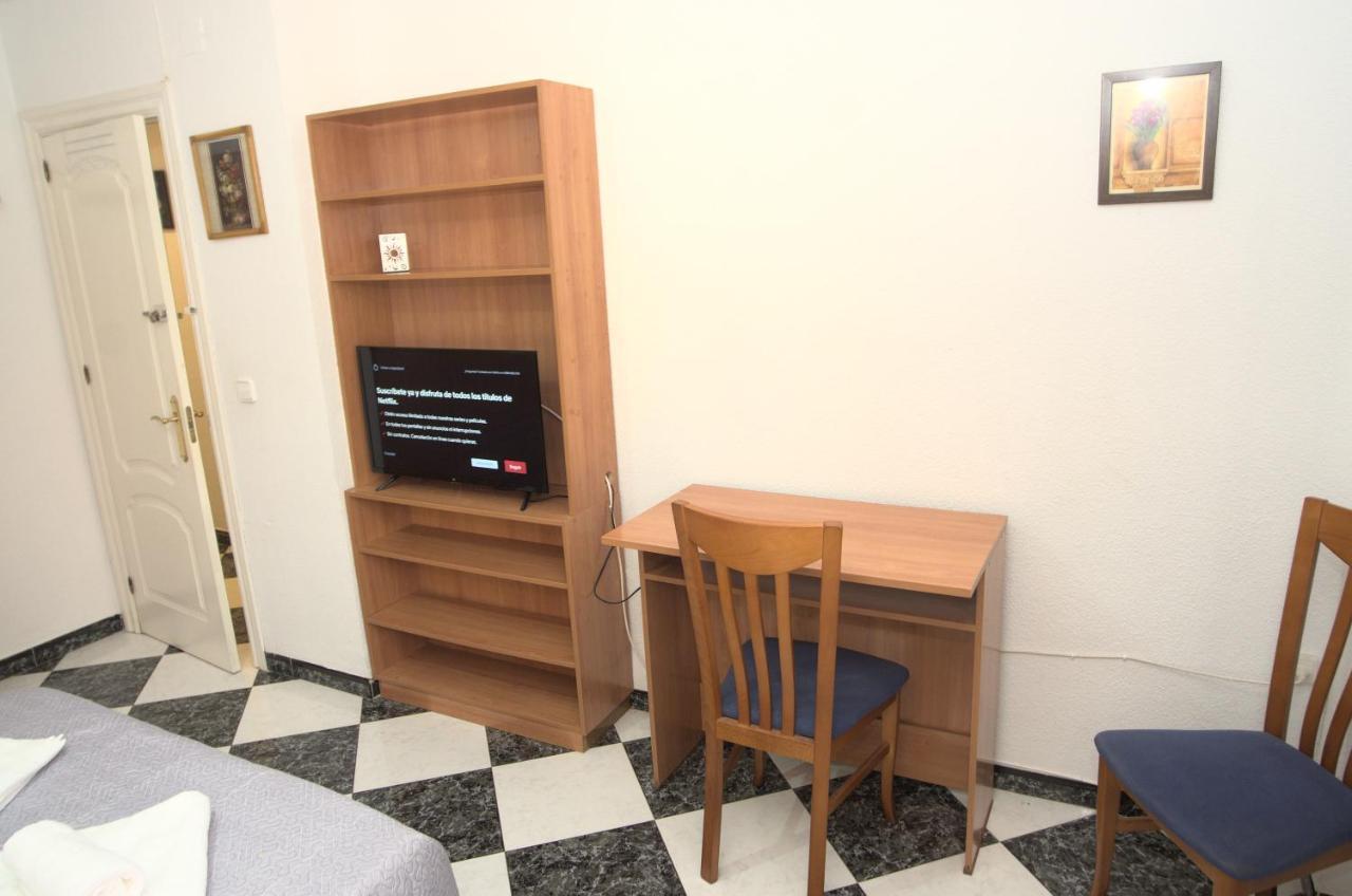 Habitacion En El Corazon Del Centro De Málaga Esterno foto