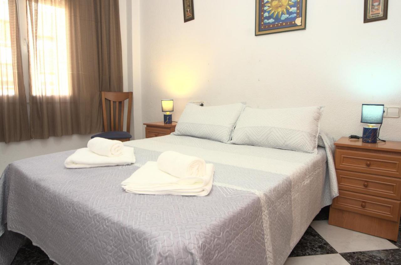 Habitacion En El Corazon Del Centro De Málaga Esterno foto