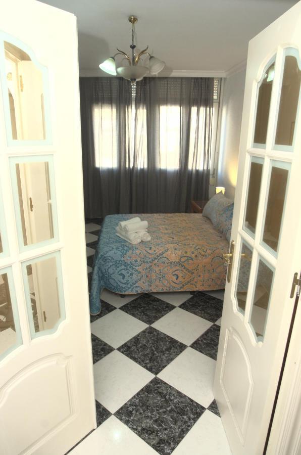 Habitacion En El Corazon Del Centro De Málaga Esterno foto