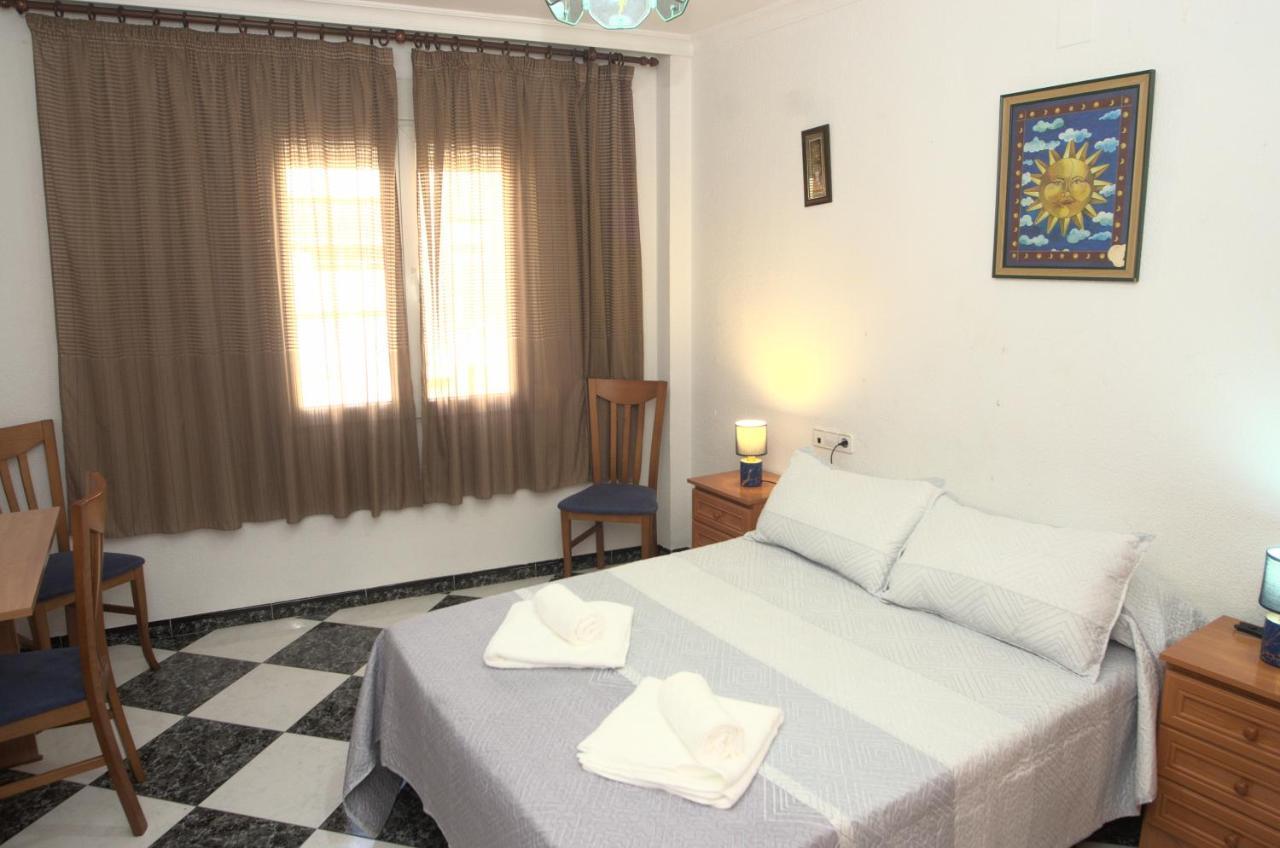 Habitacion En El Corazon Del Centro De Málaga Esterno foto